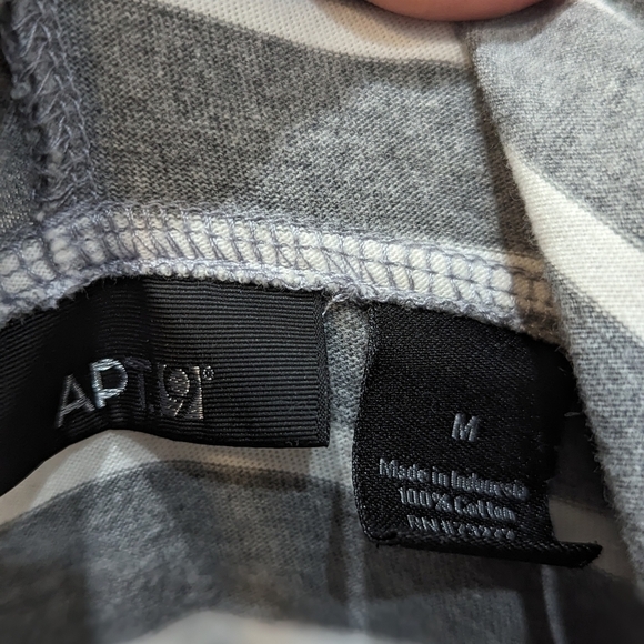 Apt 9 grey and white horizontal zip up hoodie - Picture 3 of 6